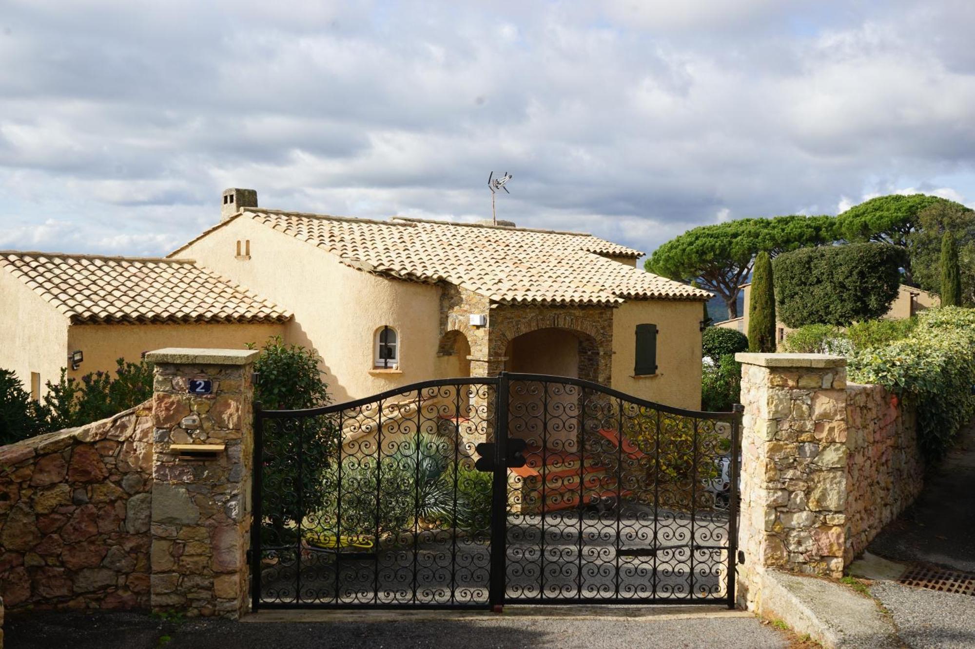 Villa les Cades Sainte-Maxime Extérieur photo